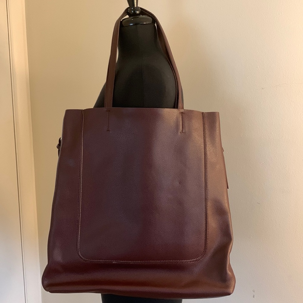 Nico & Olive Expandable Tote, Laptop Bag, Burgundy with Gold Hardware